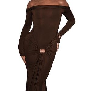 Chic Off-Shoulder Brown Maxi Dress